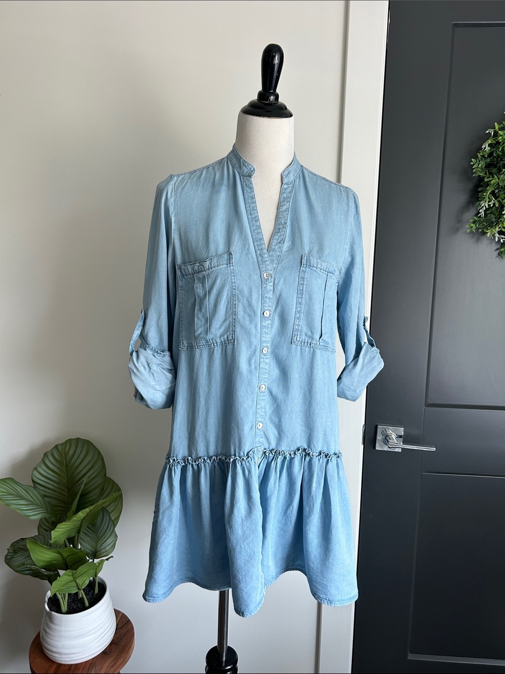 💕Zara 💕M Light Blue Denim mini Shirt Dress with Tiered Hem